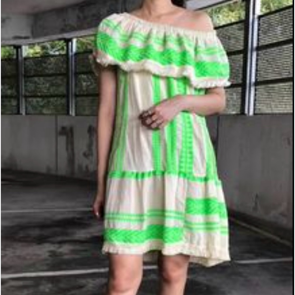 New oversized off shoulder women’s dress
